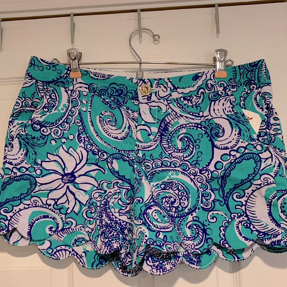 Lilly Pulitzer scallop shorts in Seafoam Montauk